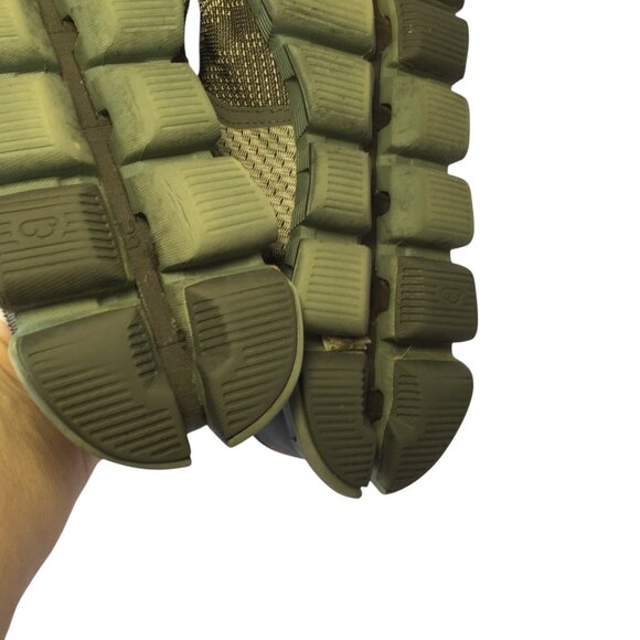 ON CLOUD Running Shoe - Picture 9 of 11